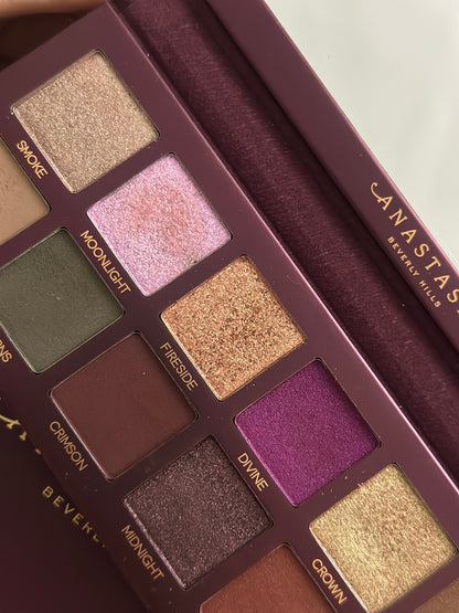 Anastasia Beverly Hills 
Fall Romance Eyeshadow Palette